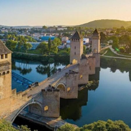 Lotapart T2 Centre Ville Classe 3 Etoiles Cahors Esterno foto